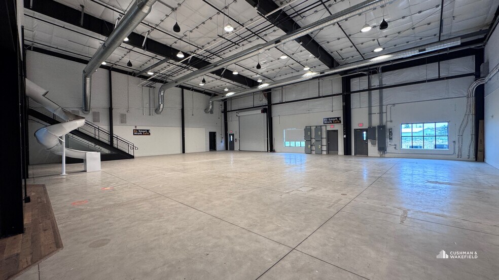 More Photos Of 5000 Goodman St, Timnath Showroom For Sale