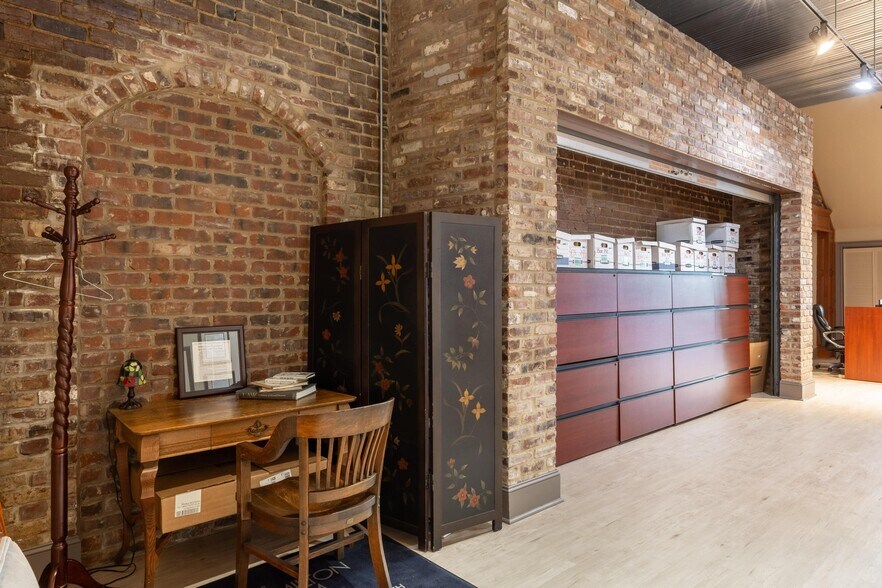 More Photos Of 2401 Broad Street, Chattanooga Office For Sale