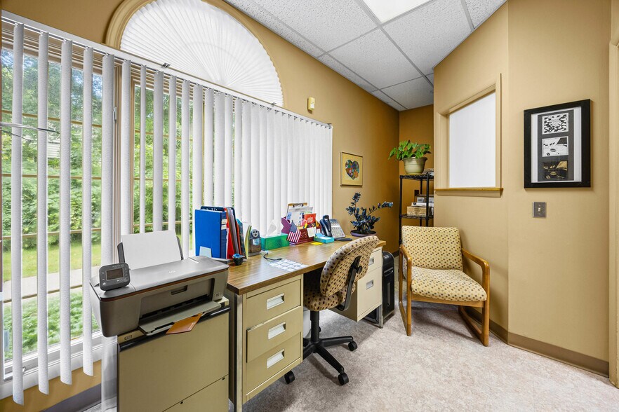More Photos Of 61E Monroe Ave, Pittsford Medical For Sale