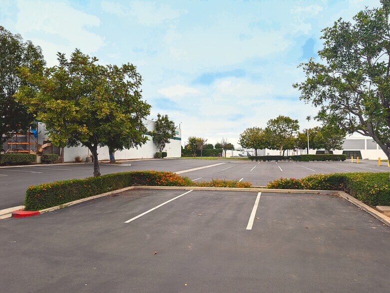 More Photos Of 1801 E Edinger Ave, Santa Ana Office For Lease