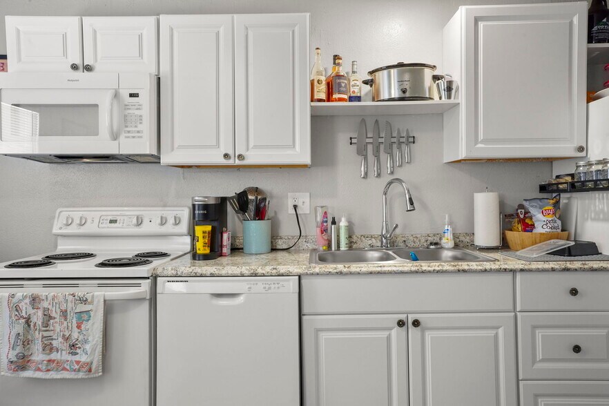 More Photos Of 3129 N El Paso St, Colorado Springs Apartments For Sale