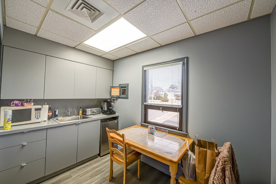 More Photos Of 57 Old Country Rd, Westbury Office For Sale