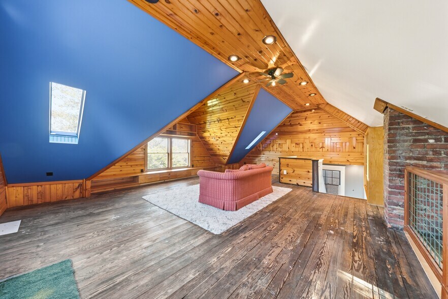 More Photos Of 12406 Larchmere Blvd, Cleveland General Retail For Sale