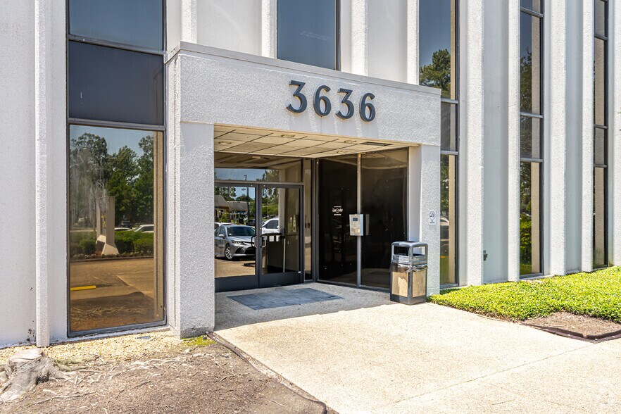 More Photos Of 3636 S Sherwood Forest Blvd, Baton Rouge Office For Lease