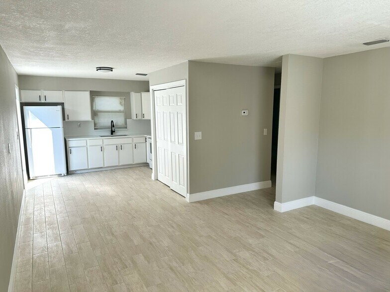 More Photos Of 7309 N Hutton pl, Tampa Apartments For Sale