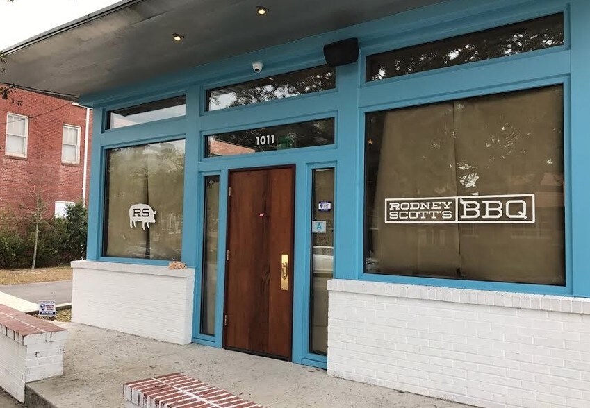 Primary Photo Of 1011 King St, Charleston General Retail For Sale