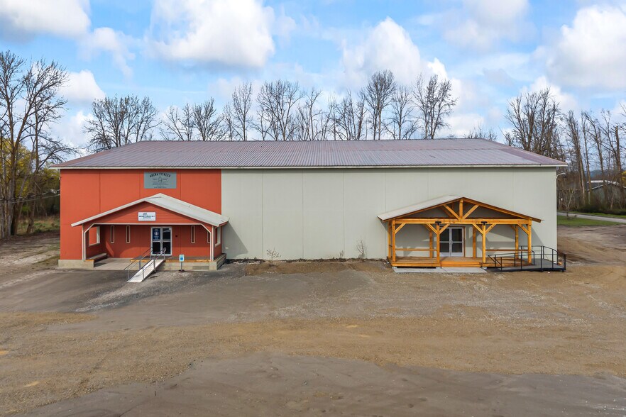 More Photos Of 703 N 7th St, Chewelah Manufacturing For Sale