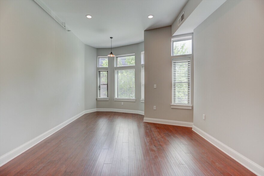 More Photos Of 218 W Main St, Urbana Office For Sale