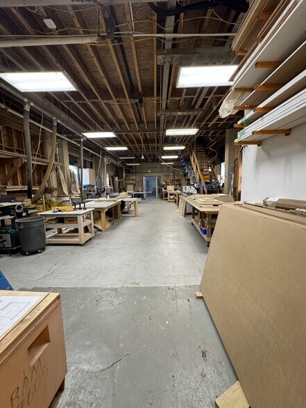 More Photos Of 425 Fairfield Ave, Stamford Manufacturing For Lease