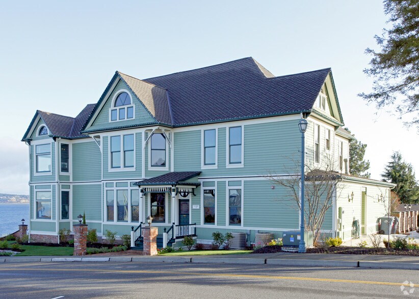 More Photos Of 1702 Commercial St, Steilacoom Office For Lease