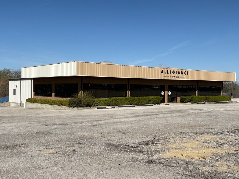 Primary Photo Of 556 Memorial E Dr, Tulsa Truck Terminal For Lease
