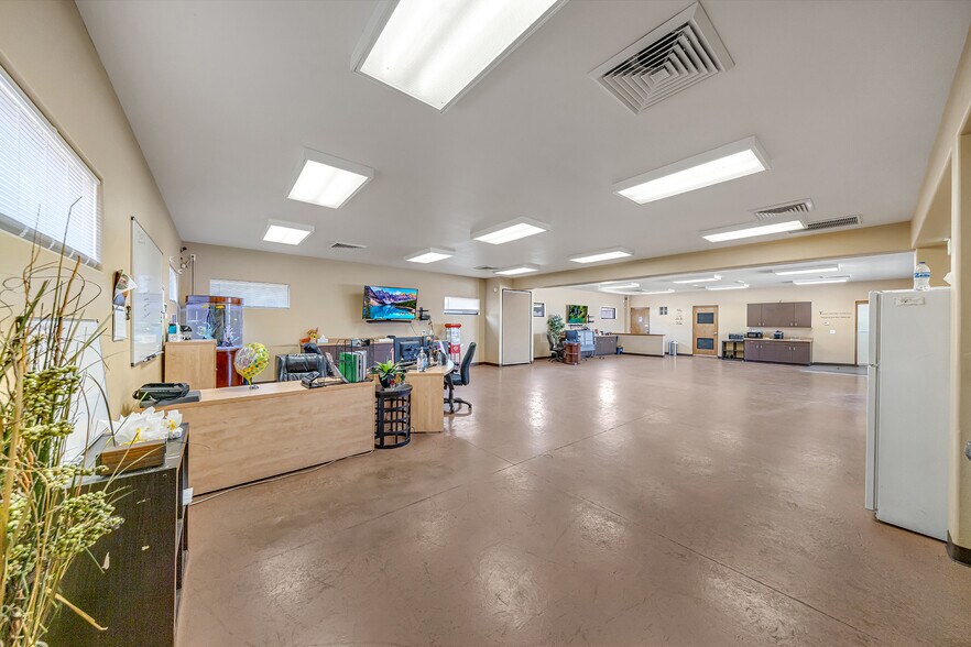 More Photos Of 389 Roberts Ct, Grand Junction Service For Sale