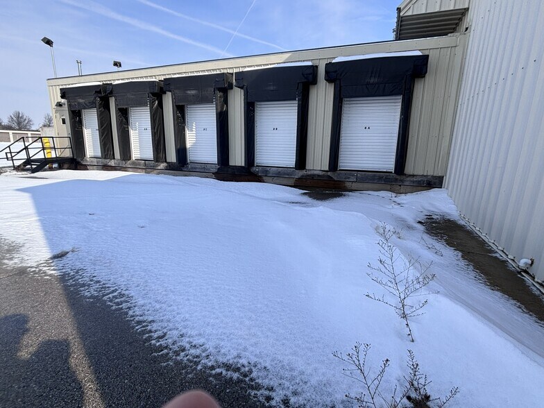 More Photos Of 1851 Industrial Dr, Celina Distribution For Lease