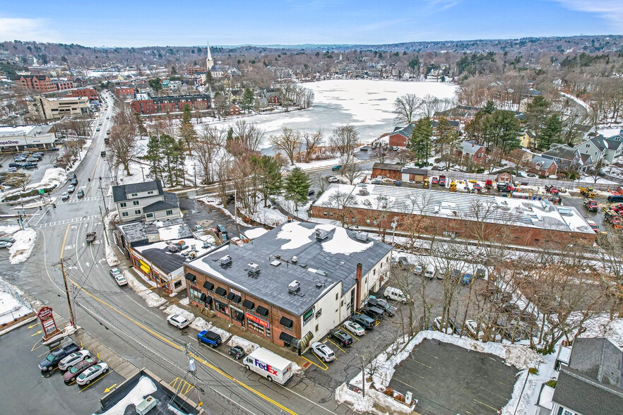 More Photos Of 742-750 Main St, Winchester Office For Lease