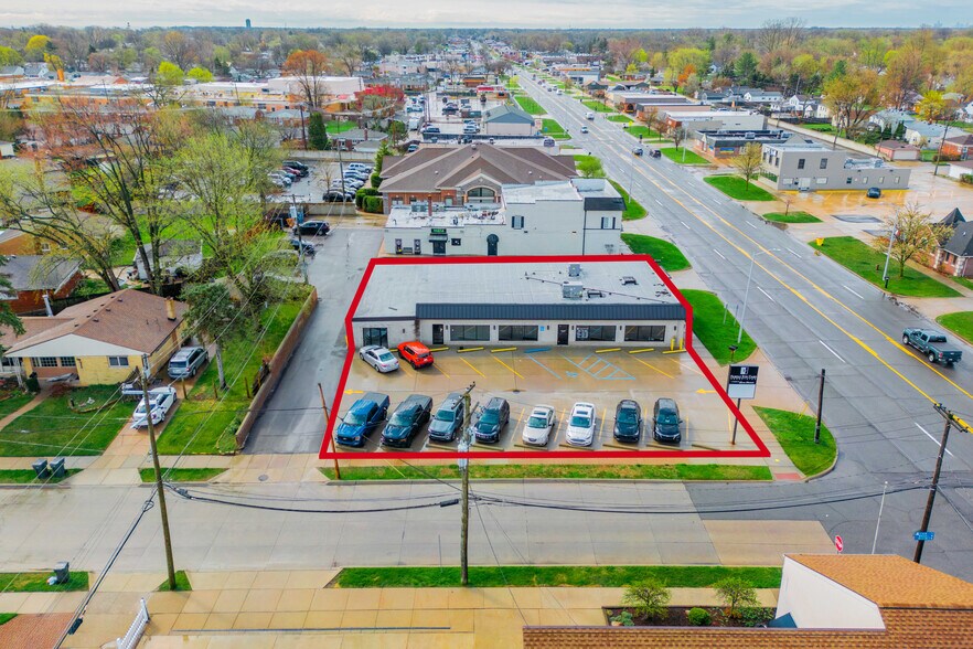 More Photos Of 29350 Harper Ave, Saint Clair Shores Office For Sale