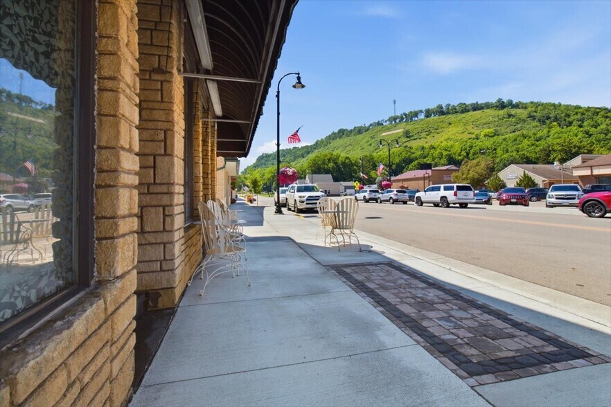 More Photos Of 116 W Jessie St, Rushford Storefront Retail Residential For Sale