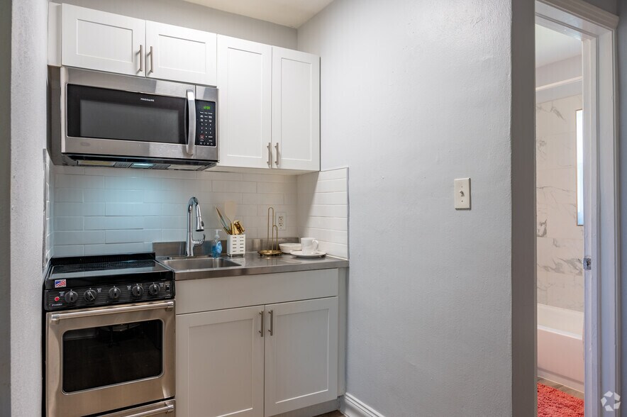 More Photos Of 324 30th Ave N, Saint Petersburg Apartments For Sale