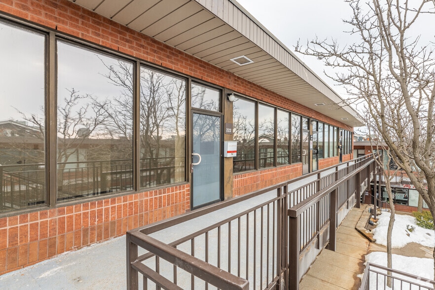 More Photos Of 1140 Burnhamthorpe Rd W, Mississauga Storefront Retail Office For Lease