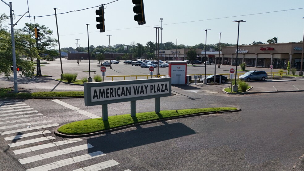 More Photos Of 4619-4685 American Way, Memphis Unknown For Lease