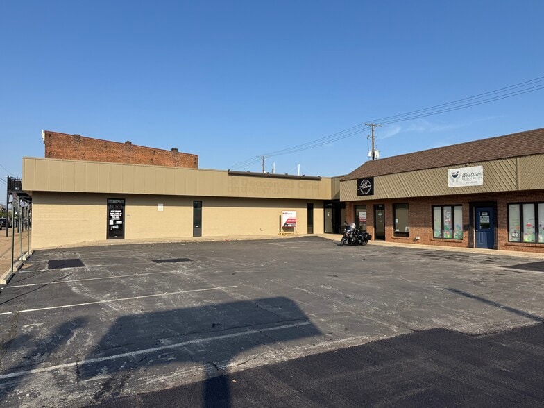 Primary Photo Of 2007 W Franklin St, Evansville Office For Lease