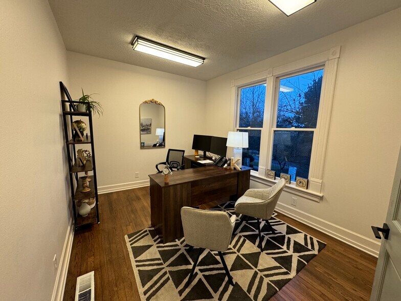 More Photos Of 1415 Commercial St SE, Salem Office For Sale
