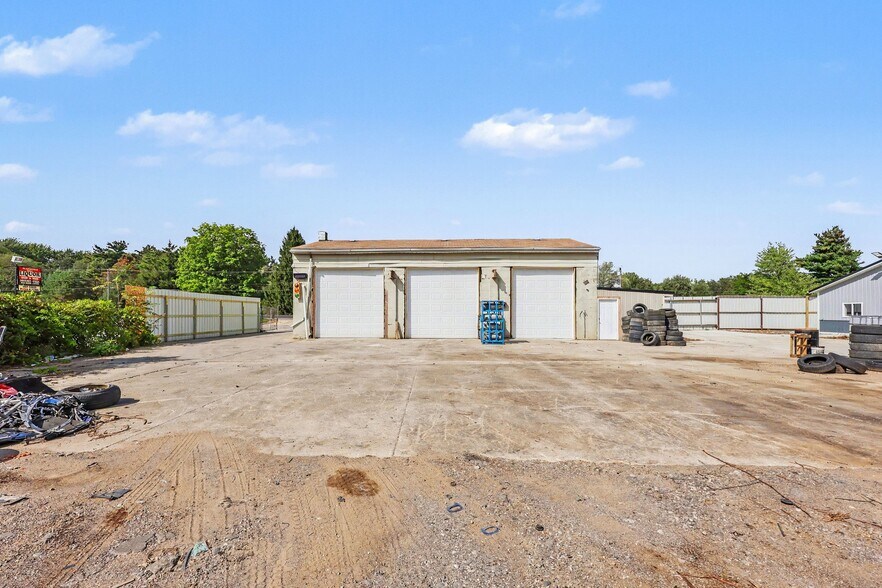 More Photos Of 2610 Imlay City Rd, Lapeer Auto Repair For Sale