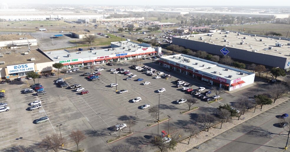 Primary Photo Of 9208 E R L Thornton Fwy, Dallas Unknown For Lease