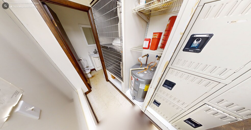 More Photos Of 7426 Maynardville Hwy, Knoxville Veterinarian Kennel For Sale