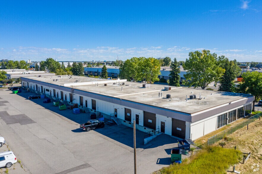 More Photos Of 6143 4th St SE, Calgary Light Distribution For Lease
