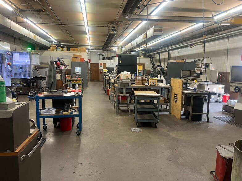 More Photos Of 2161 NE 107th Ln, Blaine Manufacturing For Sale