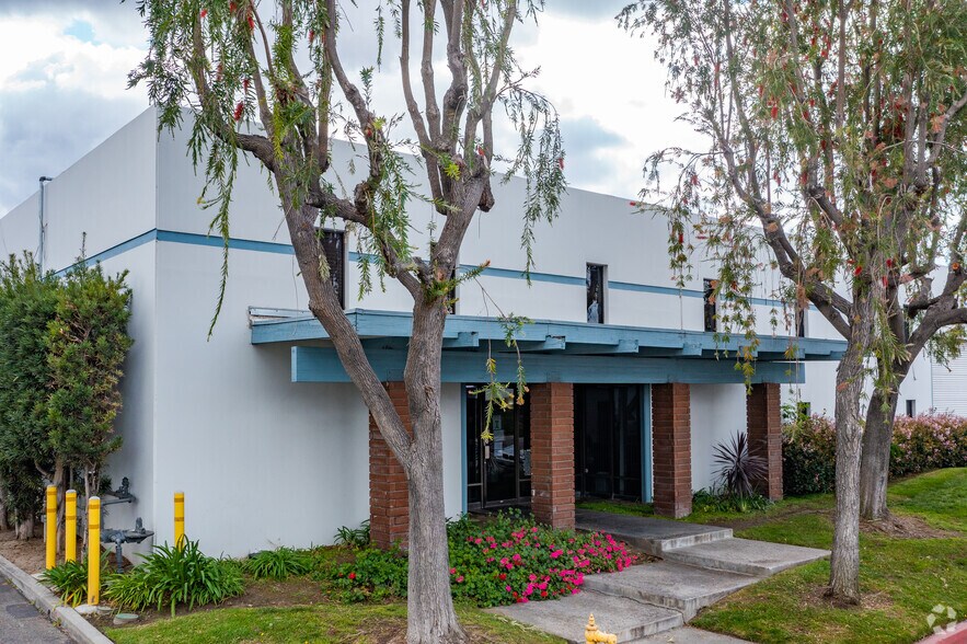 Primary Photo Of 13834-13842 Bettencourt St, Cerritos Warehouse For Lease