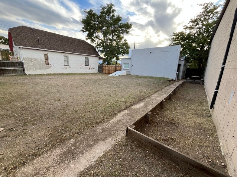 More Photos Of 1562 S Acoma St, Denver Warehouse For Sale