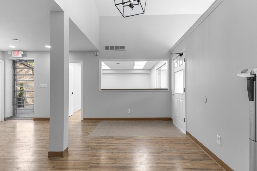 More Photos Of 17600 W Warren Ave, Detroit Office For Lease