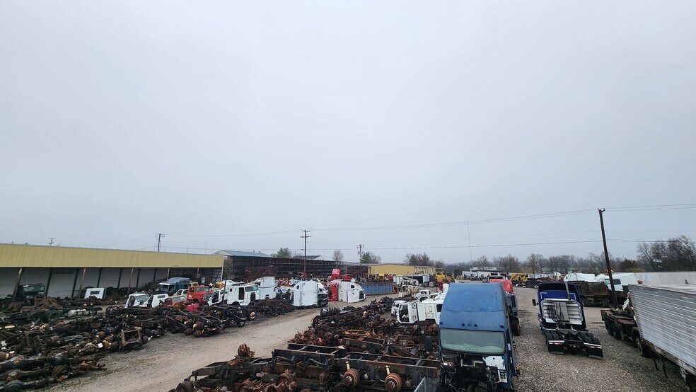 More Photos Of 284 Blue Sky Pky, Lexington Warehouse For Sale