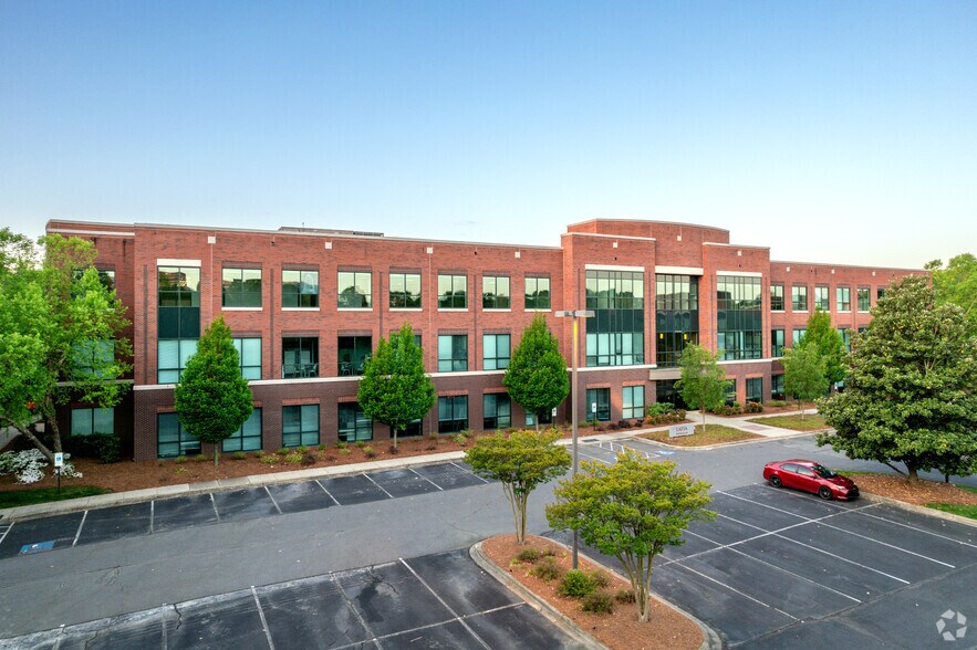 More Photos Of 9930 Kincey Ave, Huntersville Medical For Lease
