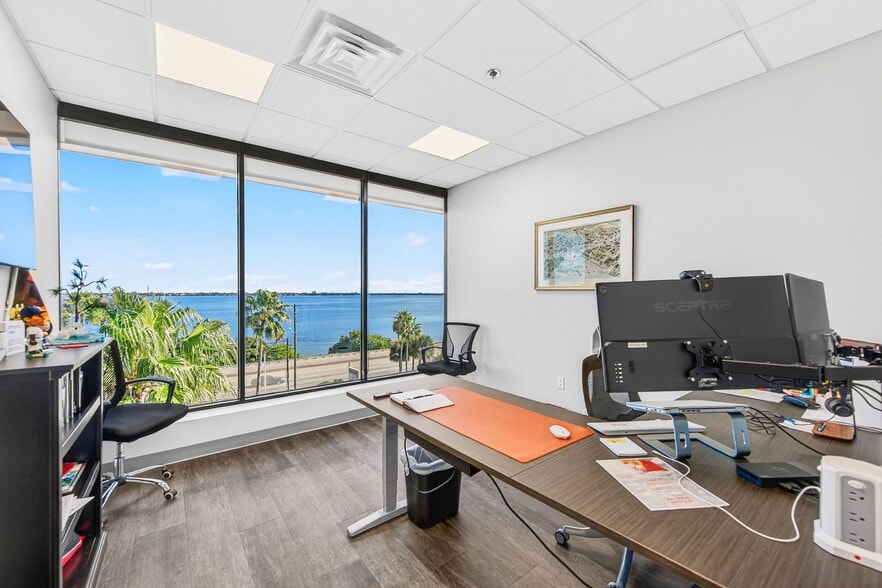 More Photos Of 930 S Harbor City Blvd SW, Melbourne Office For Sale