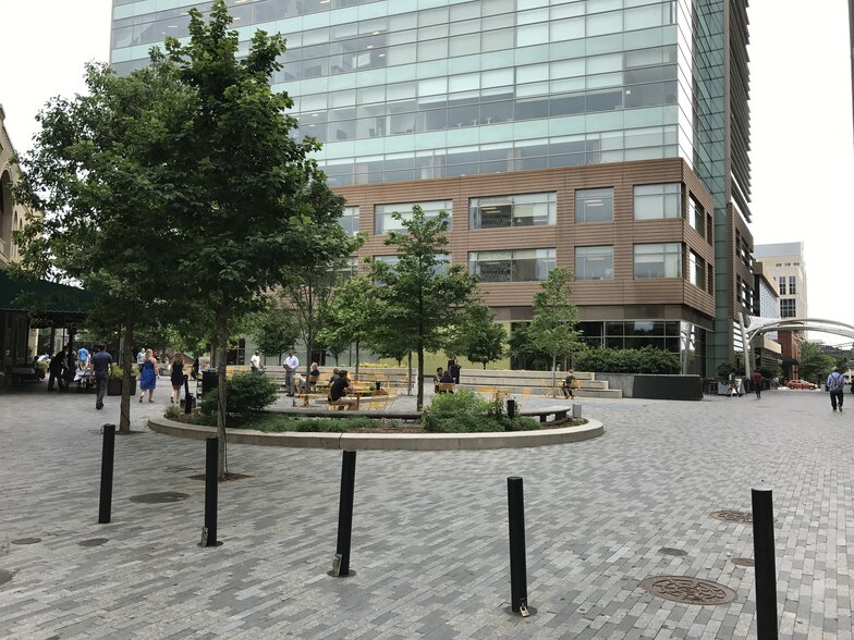 More Photos Of 120 N Laurens St, Greenville Office For Lease