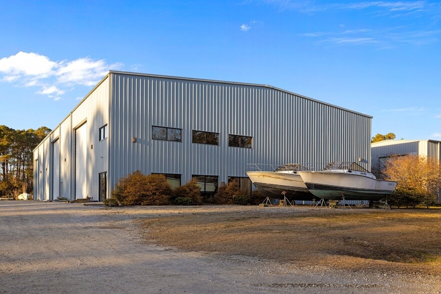 Primary Photo Of 301 Facility Dr, Newport Warehouse For Sale