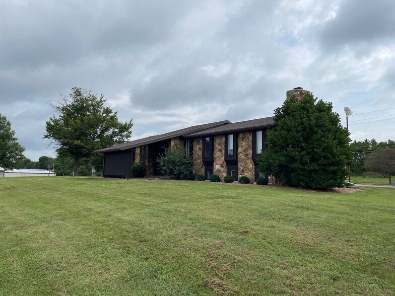 More Photos Of 7925 Burch Park Dr, Evansville Office For Sale