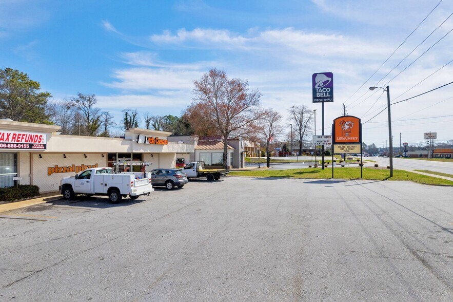 More Photos Of 999 Big a Rd, Toccoa Restaurant For Sale