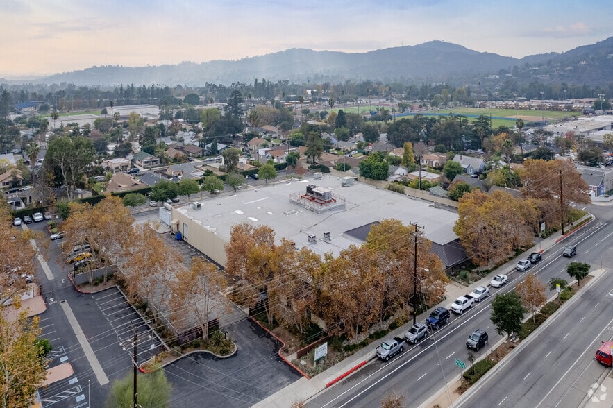 More Photos Of 540 W Woodbury Rd, Altadena Office For Lease
