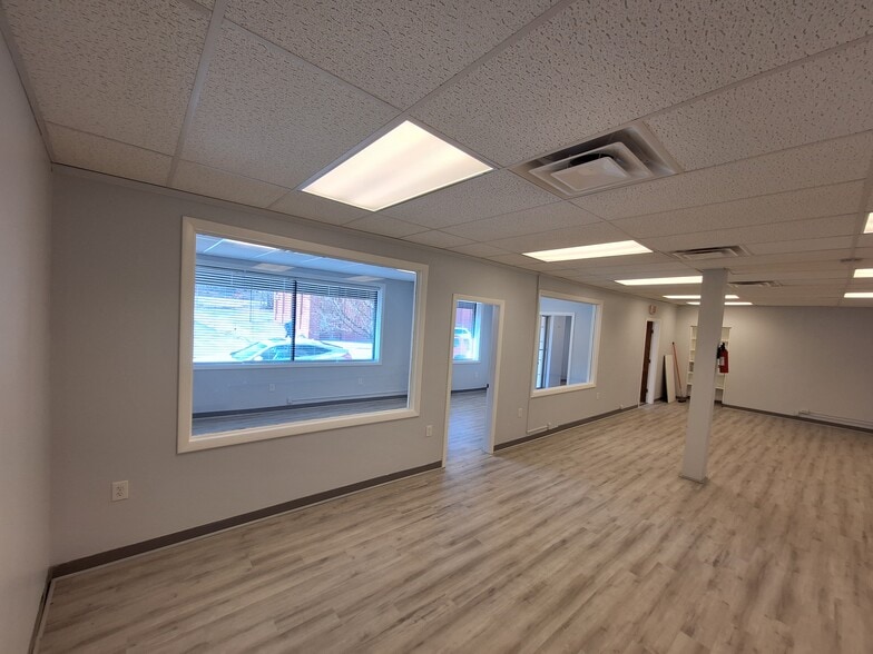 More Photos Of 69 Montgomery St, Pawtucket Office Residential For Sale