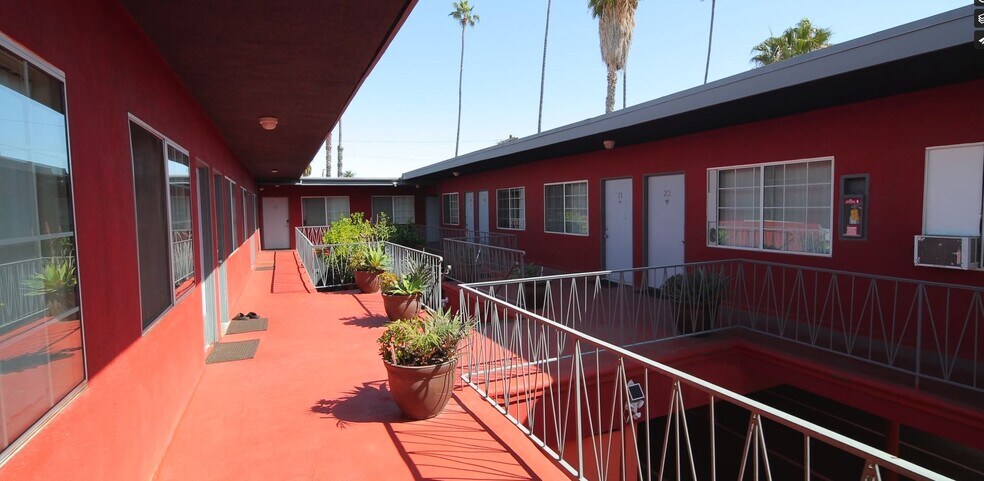 More Photos Of 1719 N Wilton Pl, Los Angeles Apartments For Sale