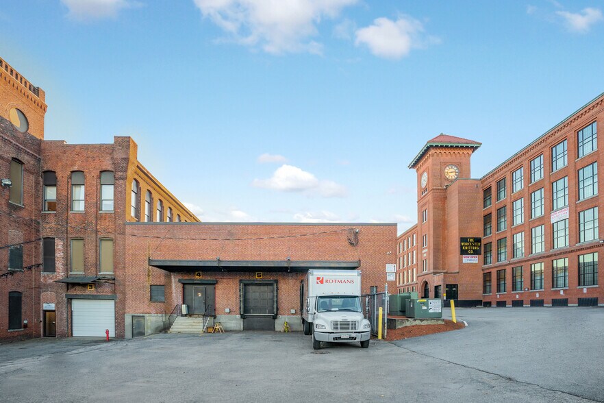 More Photos Of 725 Southbridge St, Worcester Warehouse For Lease