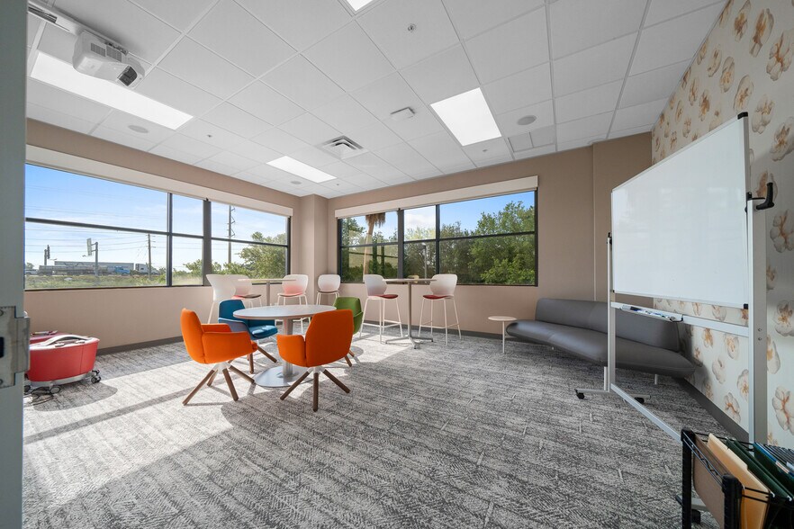 More Photos Of 1930 SW 38th Ave, Ocala Office For Lease