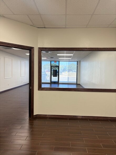 More Photos Of 16600-16622 N Western Ave, Edmond Unknown For Lease