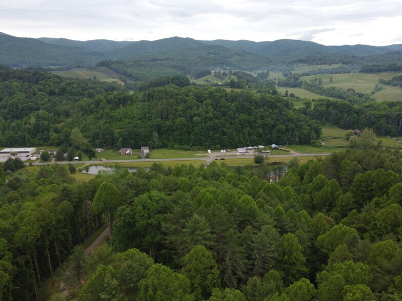 More Photos Of 6421 Highway 91 N, Laurel Bloomery Warehouse For Lease