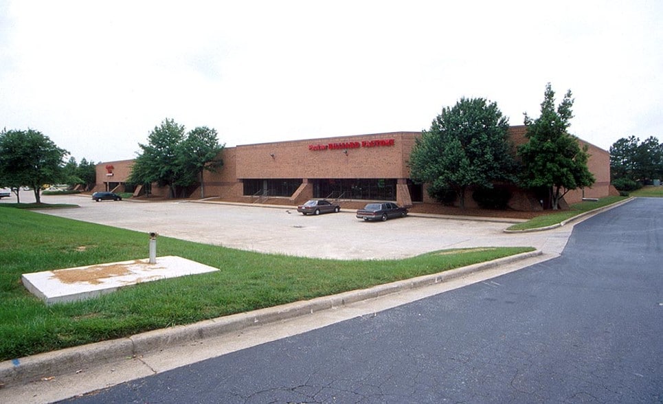 More Photos Of 6695 Jimmy Carter Blvd, Norcross Distribution For Lease