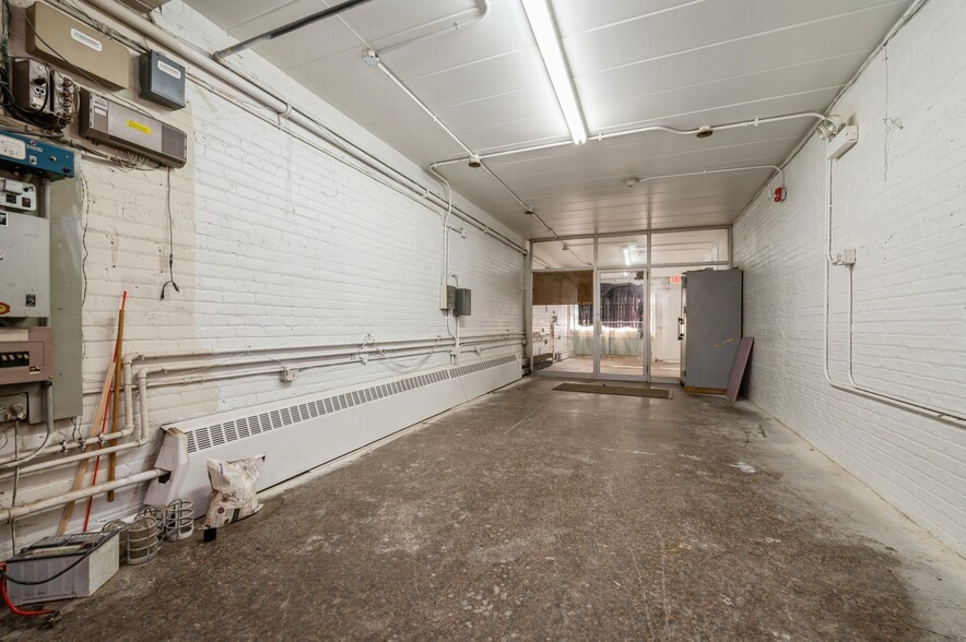 More Photos Of 6615 Cermak Rd, Berwyn Storefront Retail Residential For Sale
