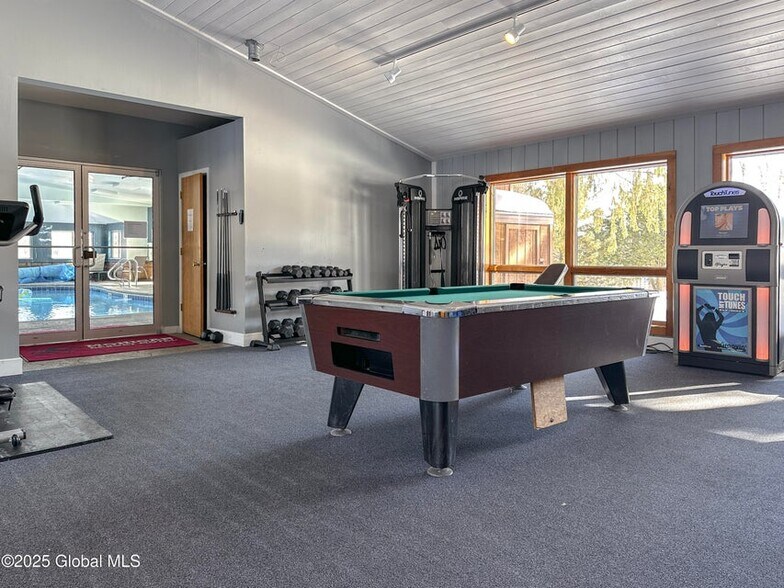 More Photos Of 1545 Us-9, Lake George Hospitality For Sale